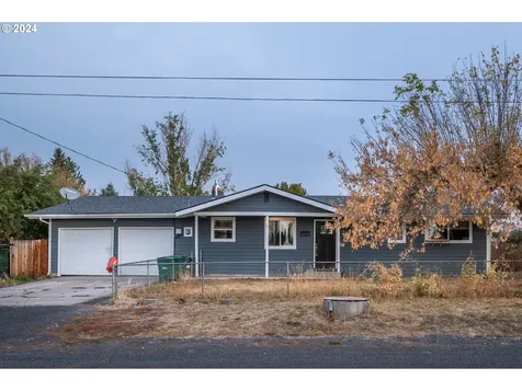 6313 Dennis Drive Klamath Falls OR 97603