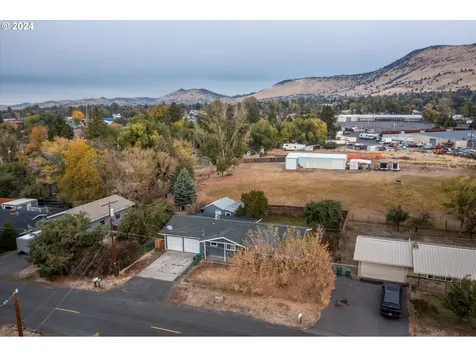 6313 Dennis Drive Klamath Falls OR 97603