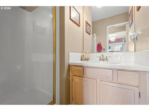 13502 Ne 1st Place Vancouver WA 98685