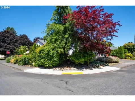 13502 Ne 1st Place Vancouver WA 98685