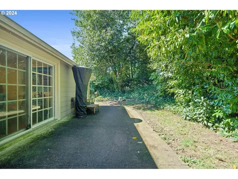 6120 Tillamook Avenue Bay City OR 97107