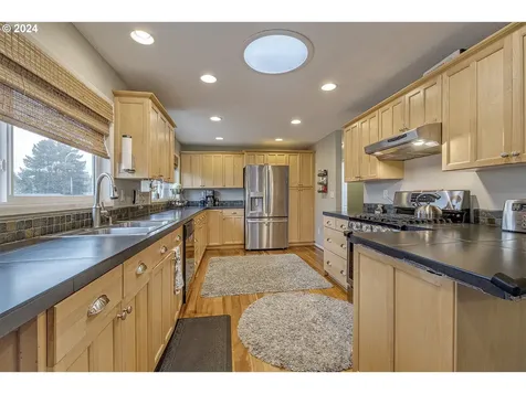 15885 Sw Barnard Court Beaverton OR 97007