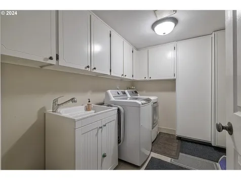 15885 Sw Barnard Court Beaverton OR 97007