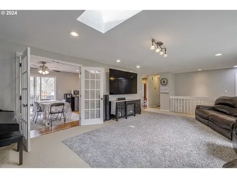 15885 Sw Barnard Court Beaverton OR 97007