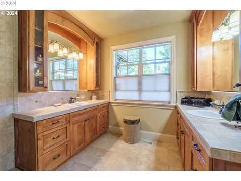 1973 SE Duncan Drive Hillsboro OR 97123