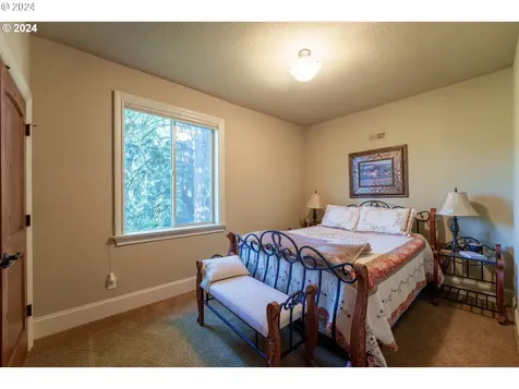 1973 SE Duncan Drive Hillsboro OR 97123