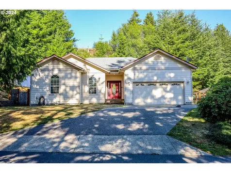644 9th Avenue Coos Bay OR 97420