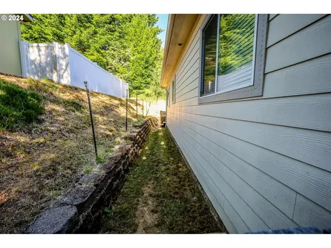 644 9th Avenue Coos Bay OR 97420