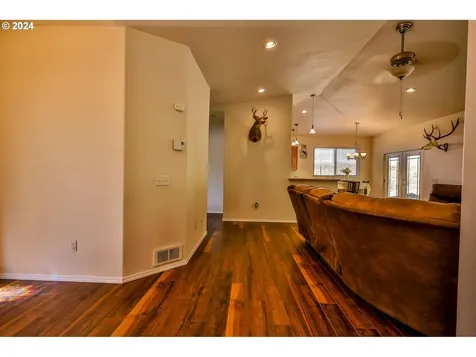 644 9th Avenue Coos Bay OR 97420