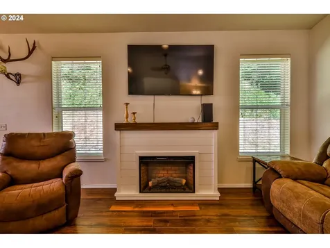 644 9th Avenue Coos Bay OR 97420