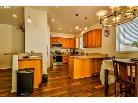 644 9th Avenue Coos Bay OR 97420