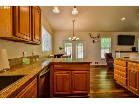 644 9th Avenue Coos Bay OR 97420