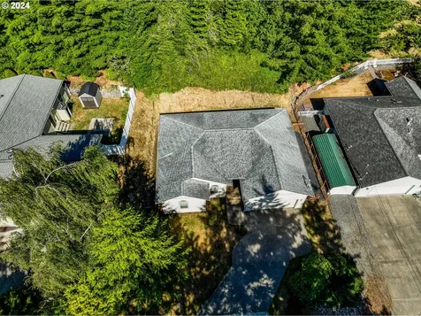 644 9th Avenue Coos Bay OR 97420
