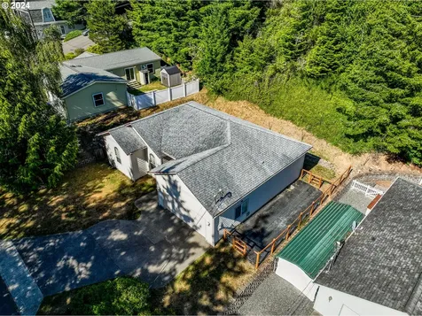644 9th Avenue Coos Bay OR 97420