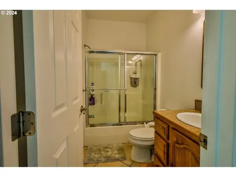 644 9th Avenue Coos Bay OR 97420
