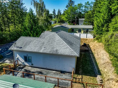 644 9th Avenue Coos Bay OR 97420
