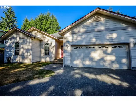 644 9th Avenue Coos Bay OR 97420