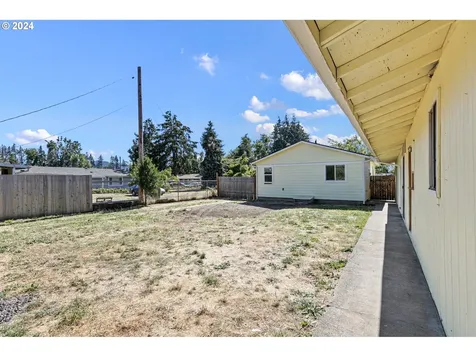 379 S 51st Place Springfield OR 97478