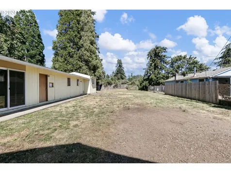 379 S 51st Place Springfield OR 97478