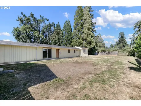 379 S 51st Place Springfield OR 97478
