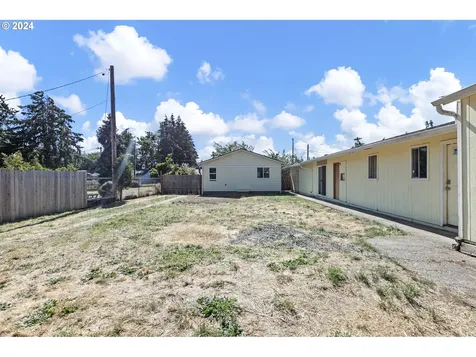 379 S 51st Place Springfield OR 97478