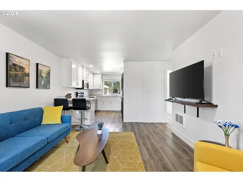 379 S 51st Place Springfield OR 97478