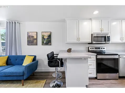 379 S 51st Place Springfield OR 97478