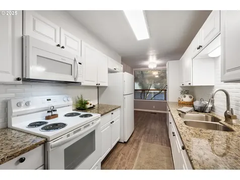 3101 Mcnary Parkway Lake Oswego OR 97035