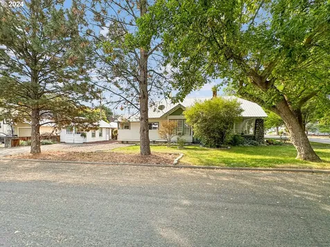 2540 3rd Street Baker City OR 97814
