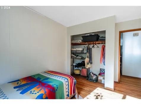 5829 SW Texas Street Portland OR 97219