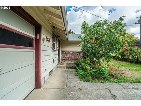 5829 SW Texas Street Portland OR 97219