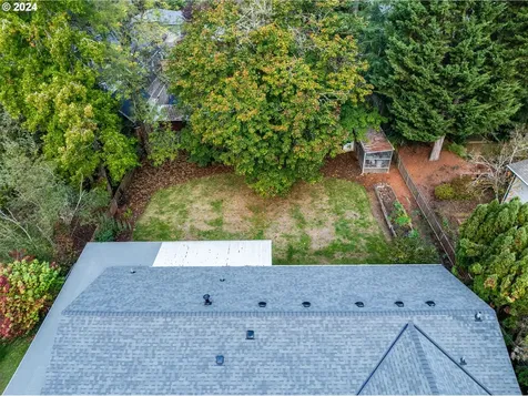 5829 SW Texas Street Portland OR 97219