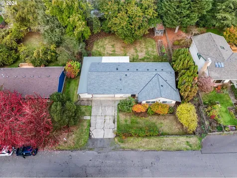 5829 SW Texas Street Portland OR 97219