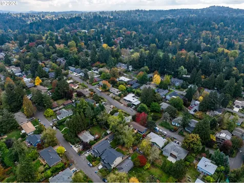 5829 SW Texas Street Portland OR 97219