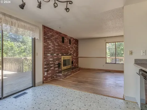 301 Cedar Hills Road Longview WA 98632