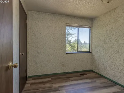 301 Cedar Hills Road Longview WA 98632