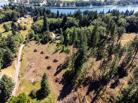 301 Cedar Hills Road Longview WA 98632