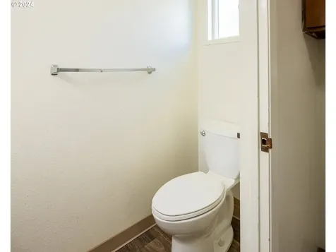 4072/4074 N Clarey Street Eugene OR 97402