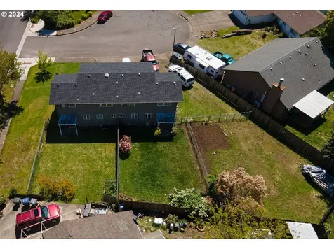 4072/4074 N Clarey Street Eugene OR 97402