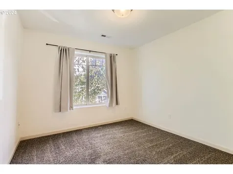 9111 N Seward Avenue Portland OR 97217