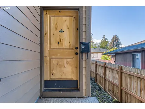 9111 N Seward Avenue Portland OR 97217