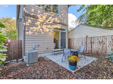 9111 N Seward Avenue Portland OR 97217