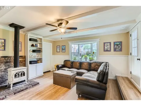4292 Riverview Drive West Linn OR 97068
