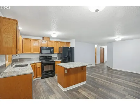 13010 NE 95th Street Vancouver WA 98682