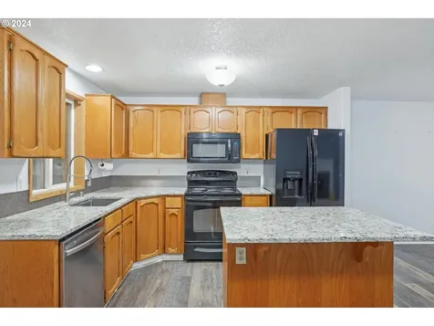13010 NE 95th Street Vancouver WA 98682