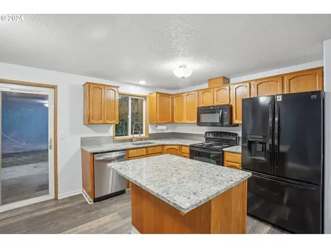 13010 NE 95th Street Vancouver WA 98682