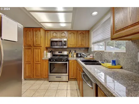 1664 SW Orchard Avenue Gresham OR 97080