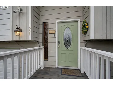 1664 SW Orchard Avenue Gresham OR 97080