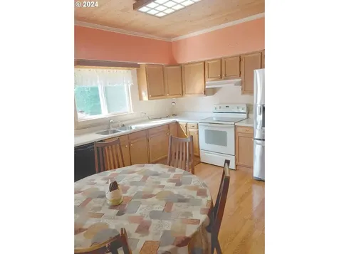 1728 Hawthorne Street Forest Grove OR 97116