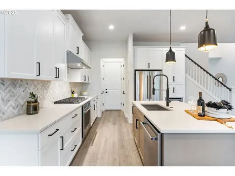 16257 NW Holman Way Portland OR 97229